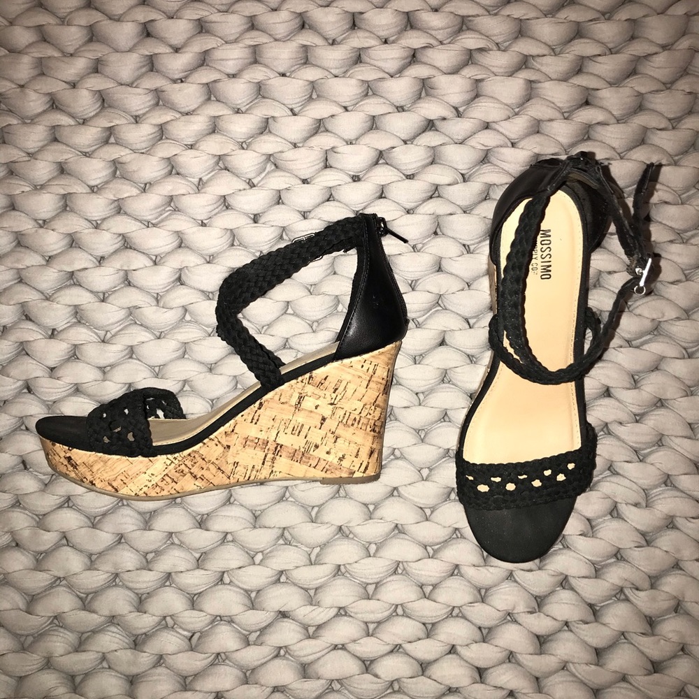 Black Wedges